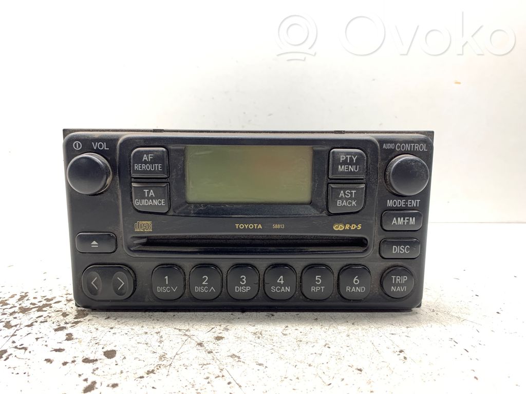 Toyota Avensis Verso Panel / Radioodtwarzacz CD/DVD/GPS 