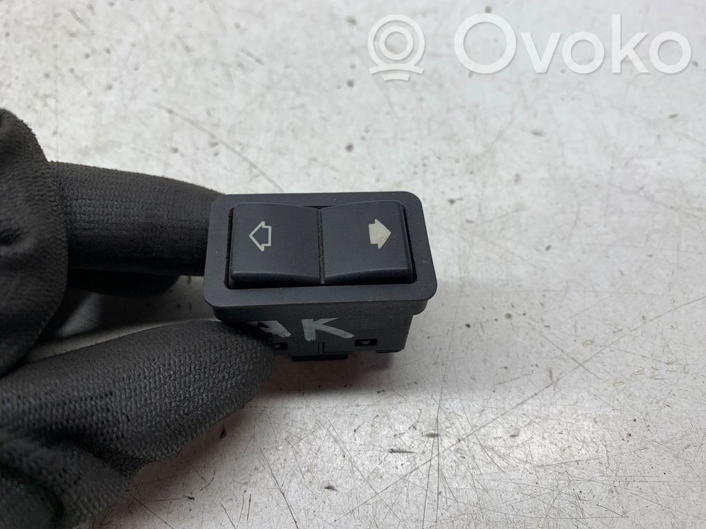 BMW 5 E39 Electric window control switch 
