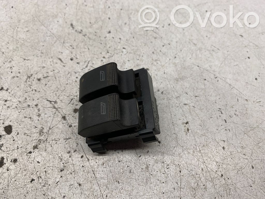 Audi A3 S3 8P Electric window control switch 