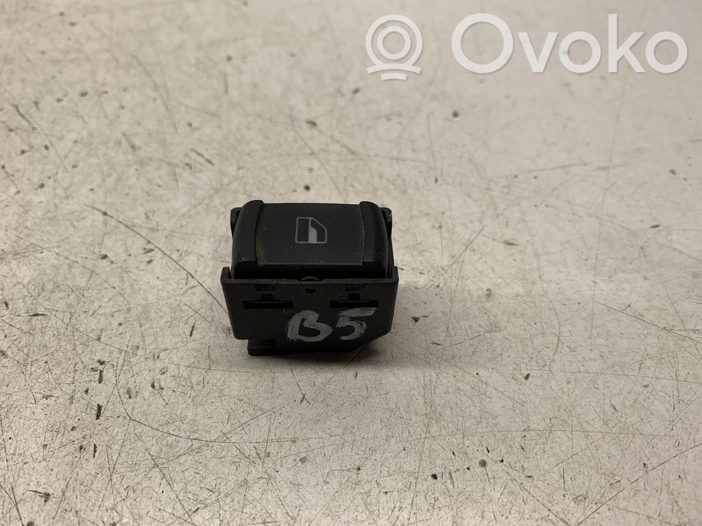 Volkswagen PASSAT B5 Electric window control switch 