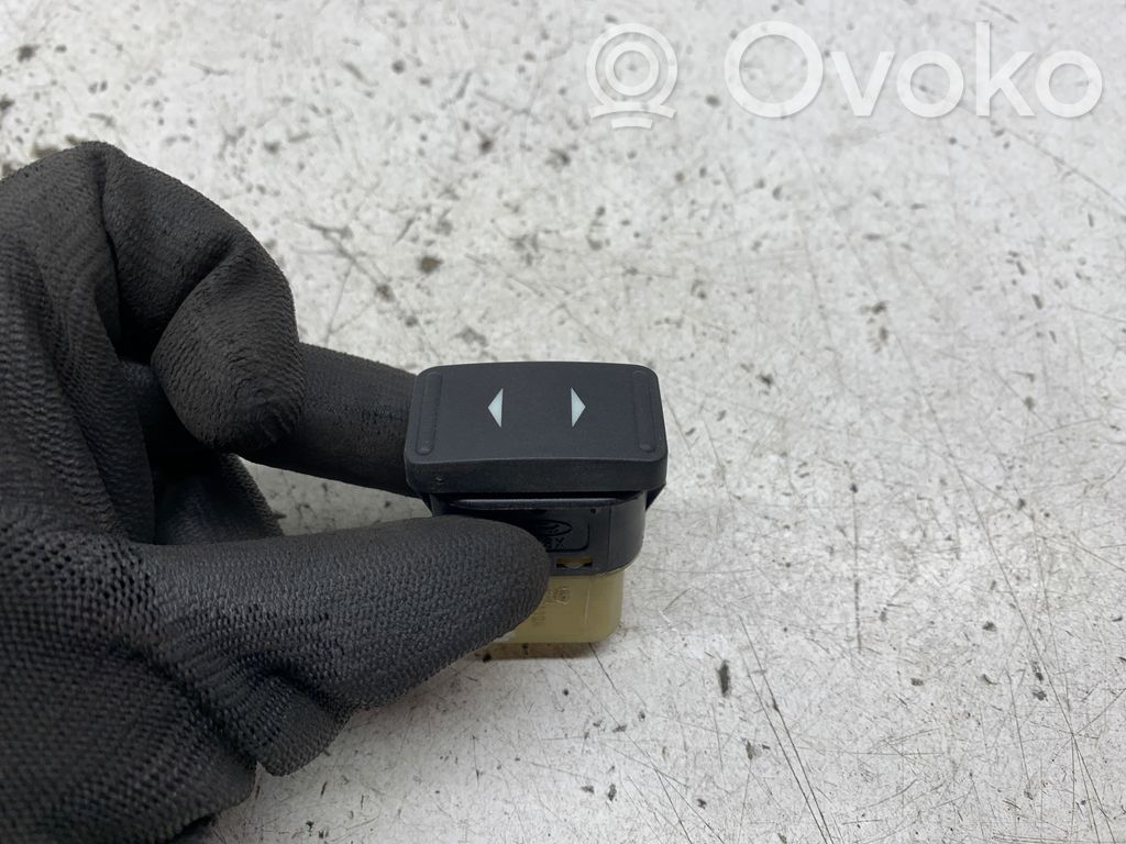 Ford Focus Electric window control switch 