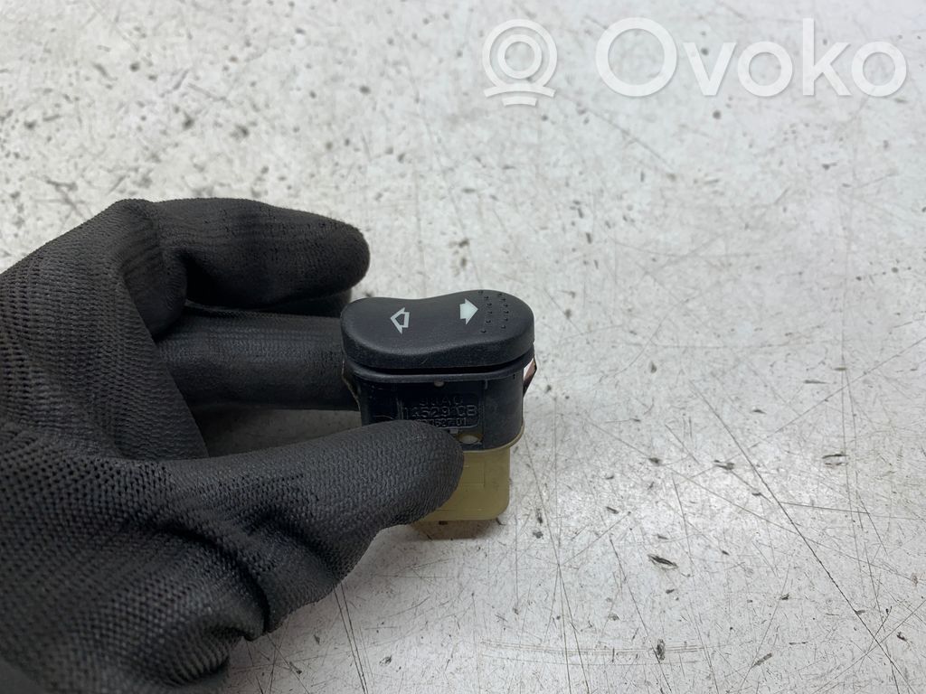 Ford Focus Electric window control switch 