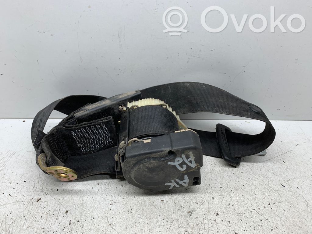 Audi A2 Cinturón trasero 