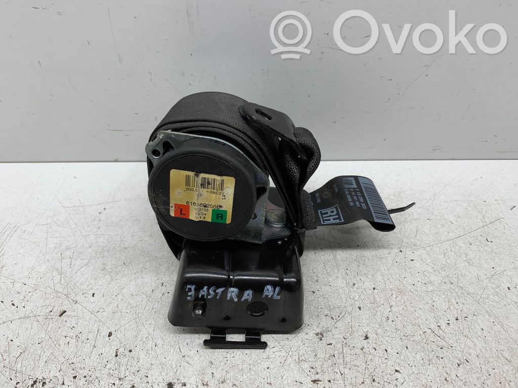 Opel Astra J Cinturón trasero 