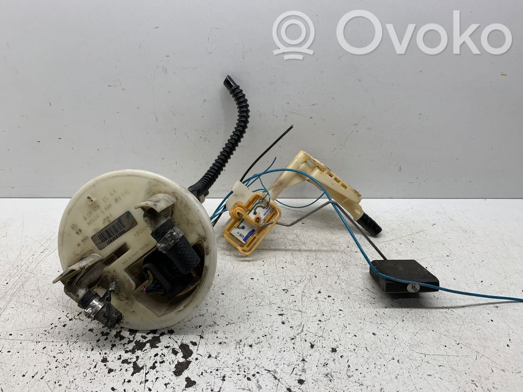 Mercedes-Benz E W211 Sensor de nivel de combustible 