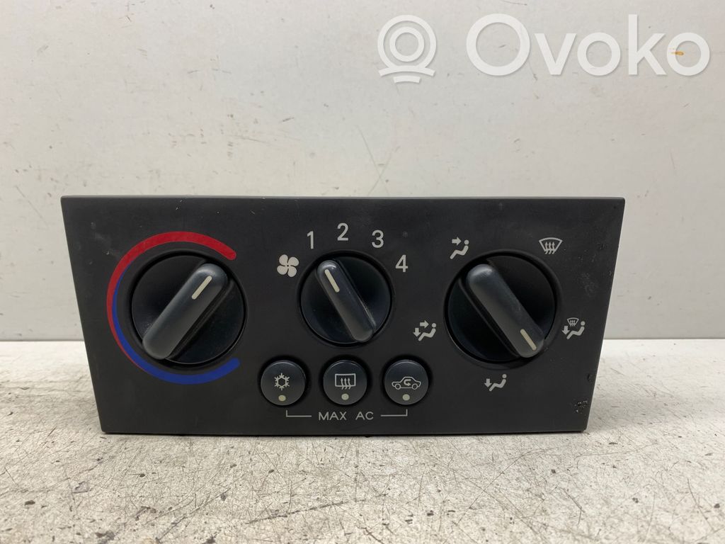 Opel Meriva A Climate control unit 