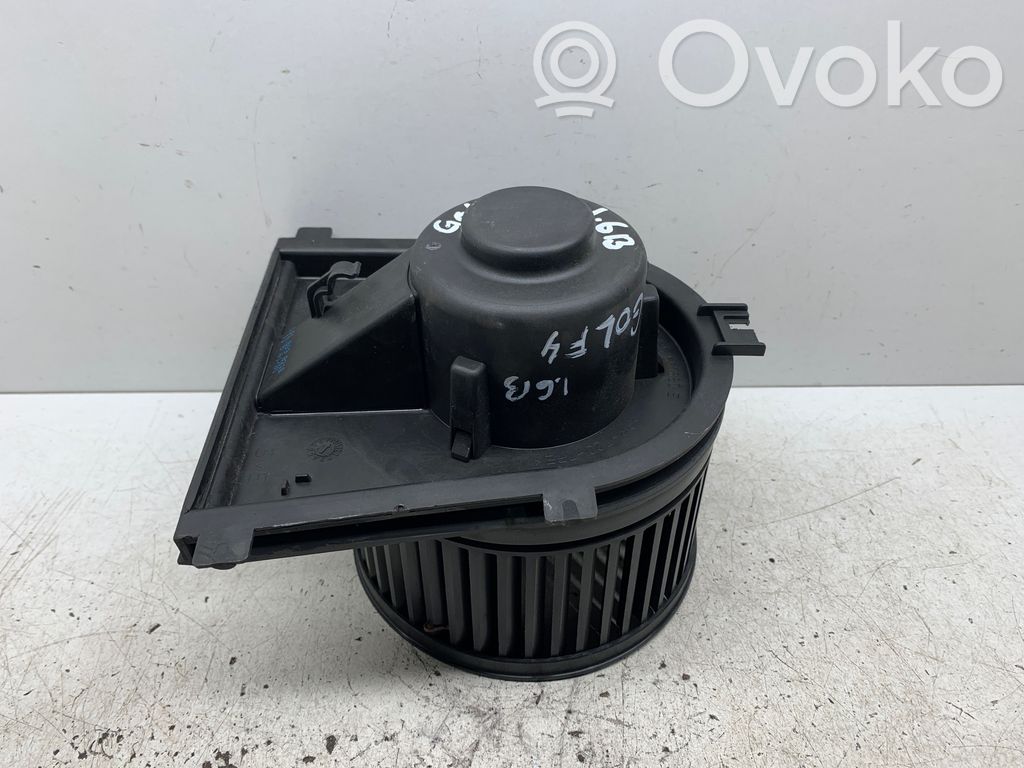 Volkswagen Golf IV Mazā radiatora ventilators 
