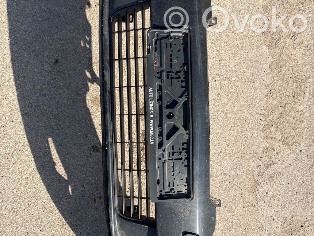 Volkswagen Golf V Priekšējais bamperis 