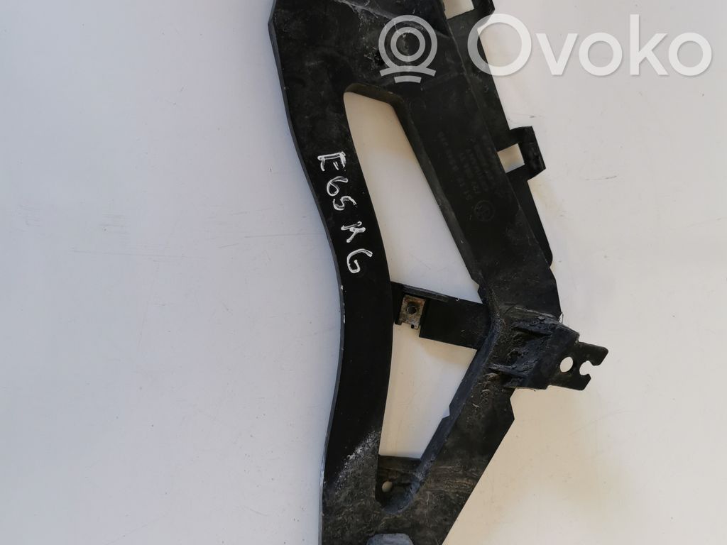 Rear bumper mounting bracket   8245315