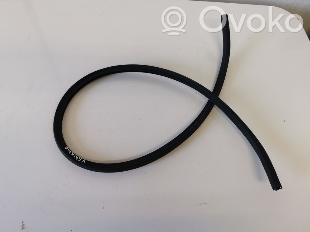 Engine compartment rubber   S1XMC
