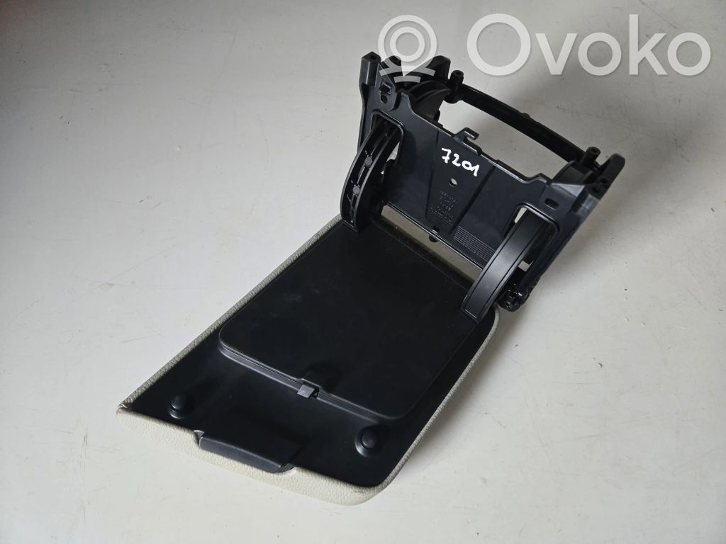 Volvo XC90 Armrest 