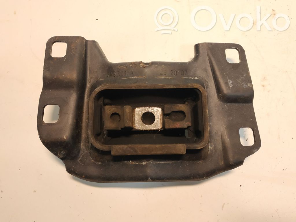 Volvo V50 Engine mount bracket 