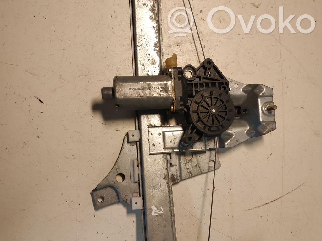 Toyota Avensis T220 Front door window regulator motor 