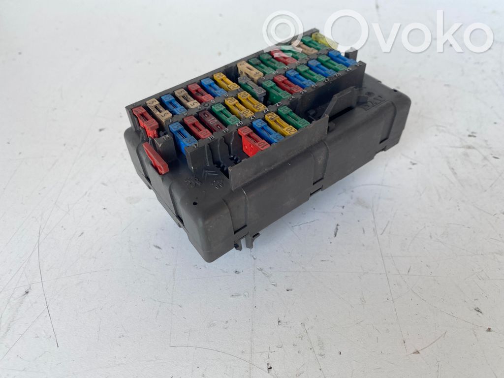 Peugeot 806 Fuse module 