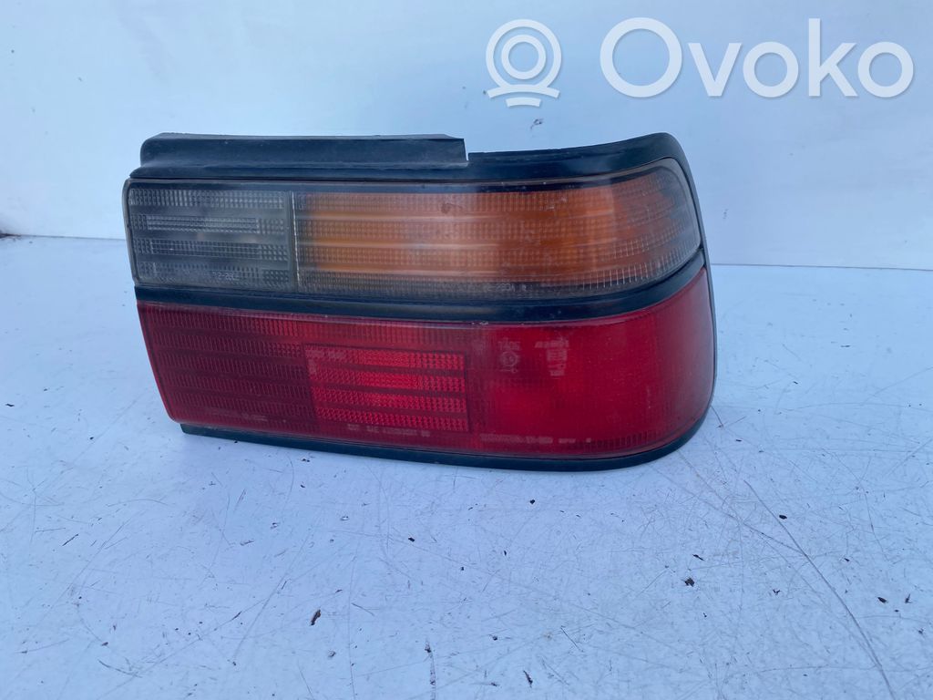 Toyota Corolla E90 Luz trasera/de freno 