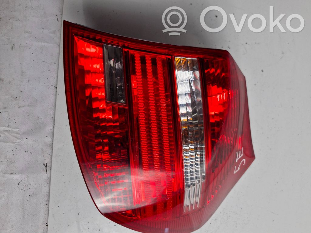 BMW 1 E81 E87 Element lampy tylnej 