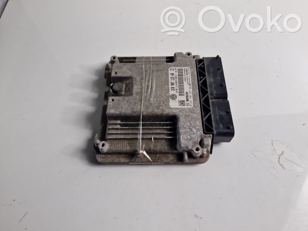 Volkswagen Golf VI Engine control unit/module 