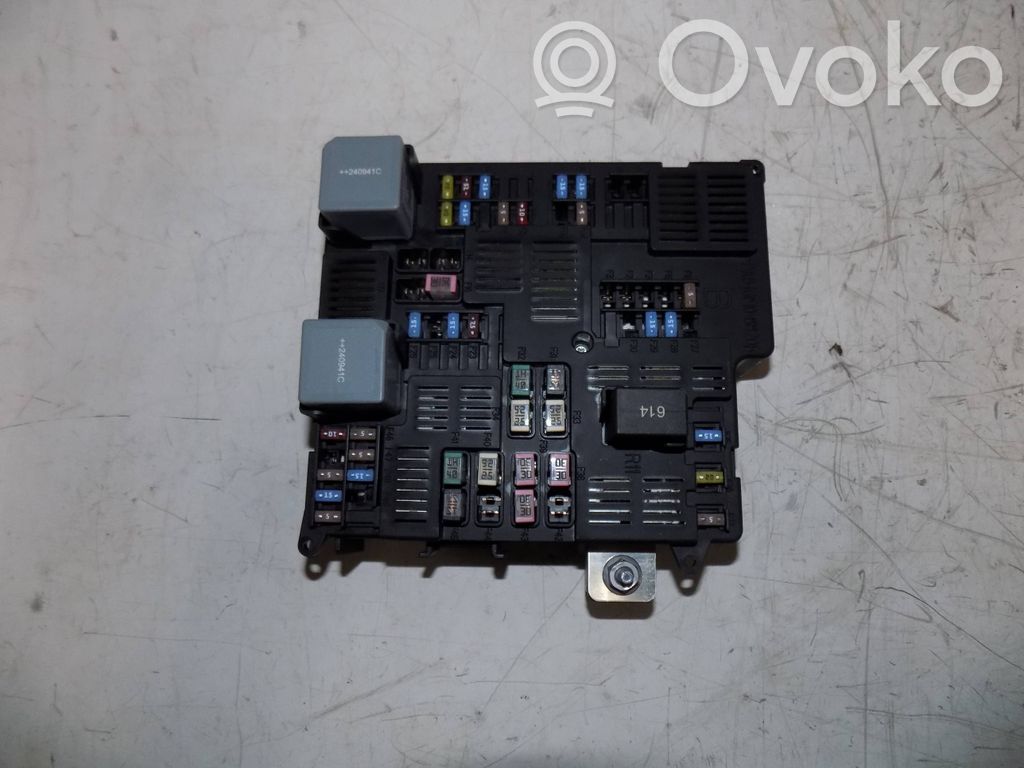 Volvo XC90 Juego de caja de fusibles 