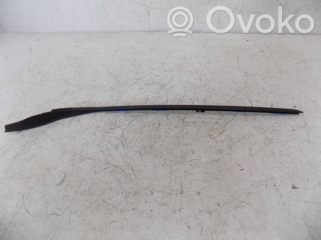 Volvo XC60 Windshield trim 