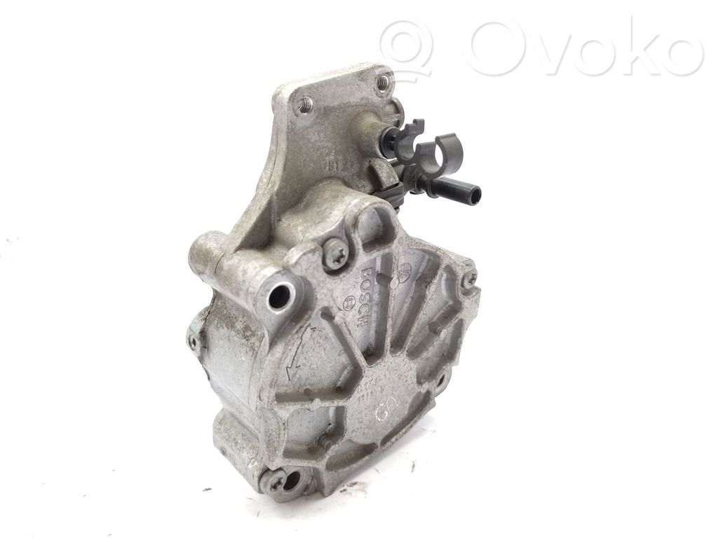 Vacuum pump   456592