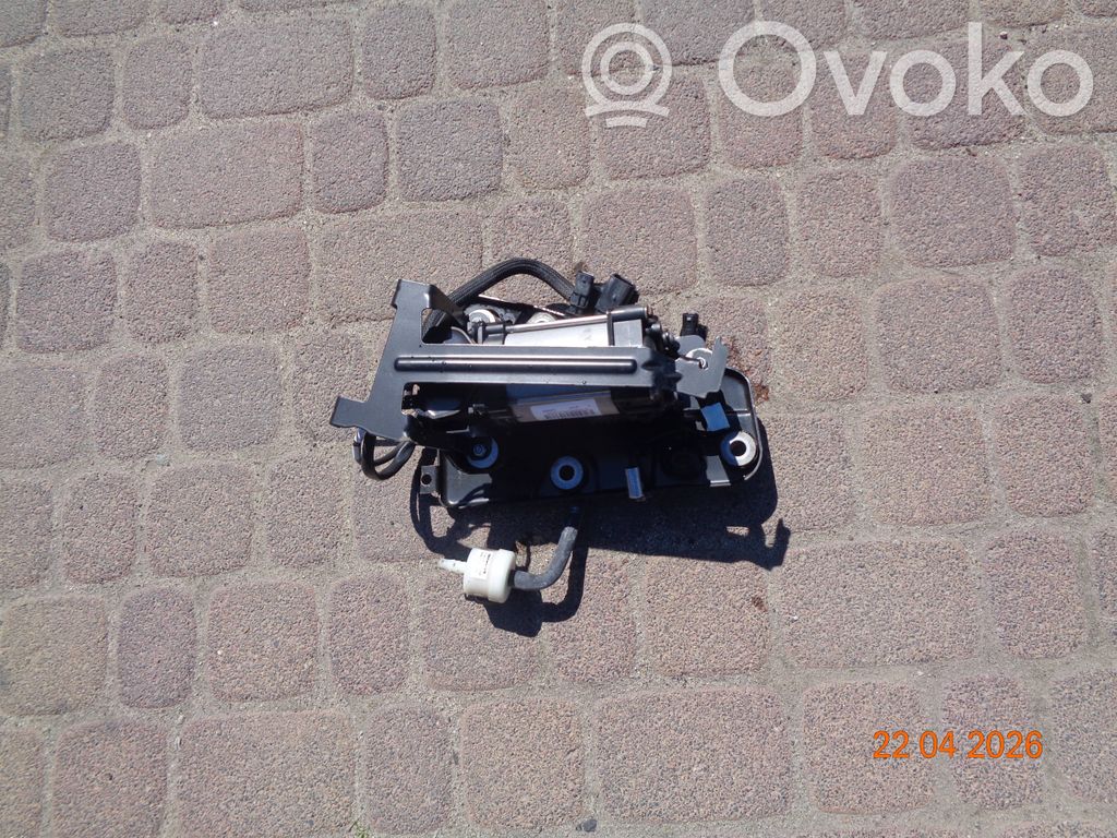 Volvo XC90 Kompresor zawieszenia tylnego pneumatycznego 