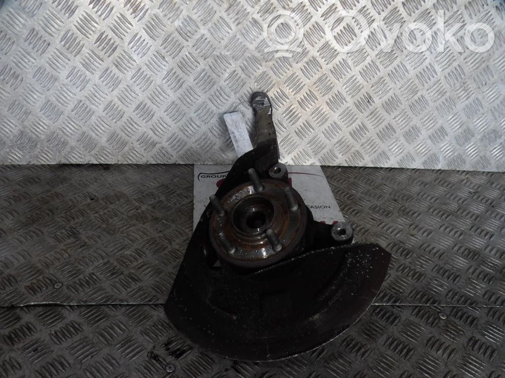 Front wheel hub