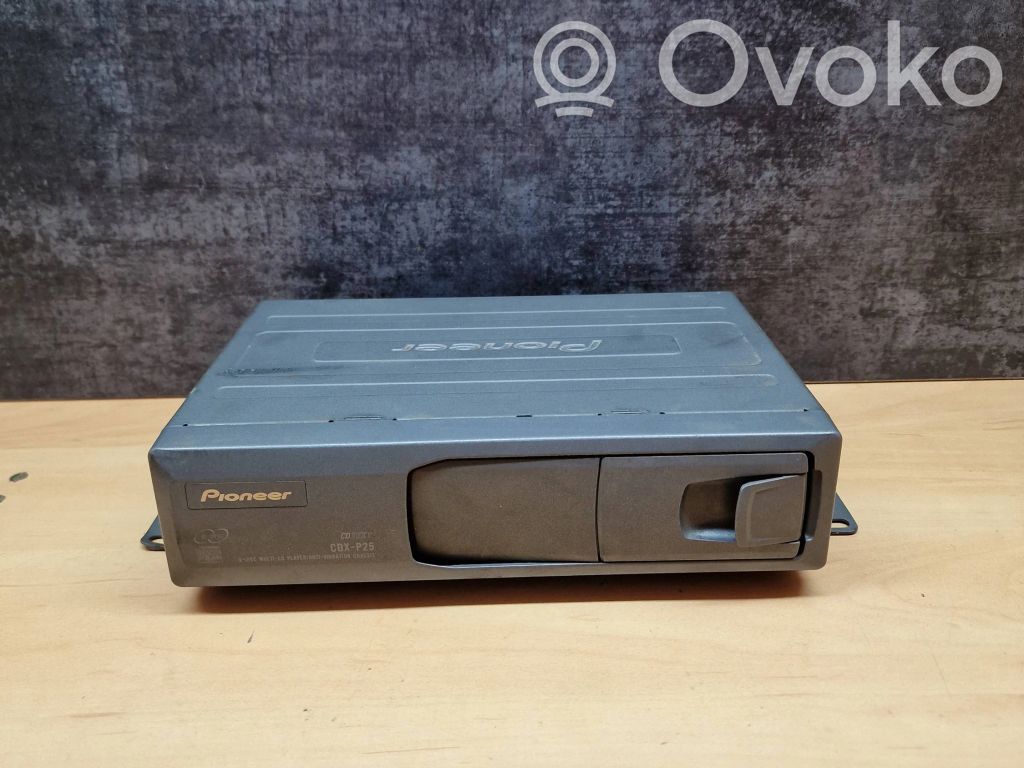 Volkswagen Golf IV CD/DVD keitiklis 