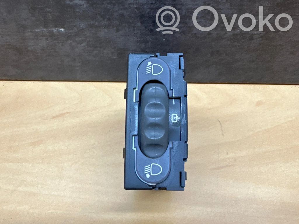 Renault Clio II Headlight level height control switch 