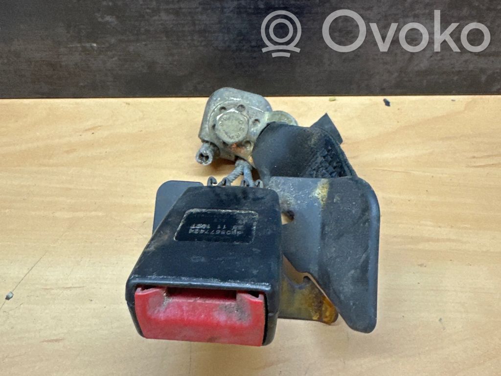 Audi A4 S4 B5 8D Închizătoare centură siguranță mijloc (spate) 
