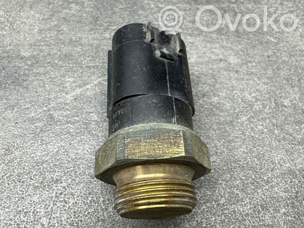 Volkswagen Golf IV Senzor temperatură lichid răcire 