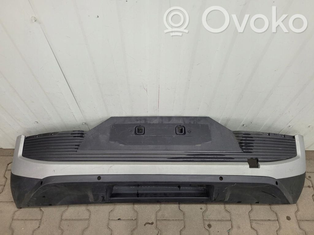 Ford Explorer VI Передний бампер 