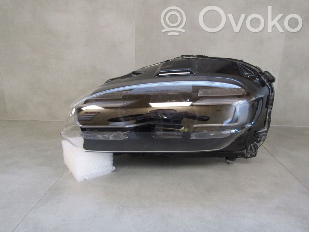 Porsche Taycan 9J1 Scheinwerfer 