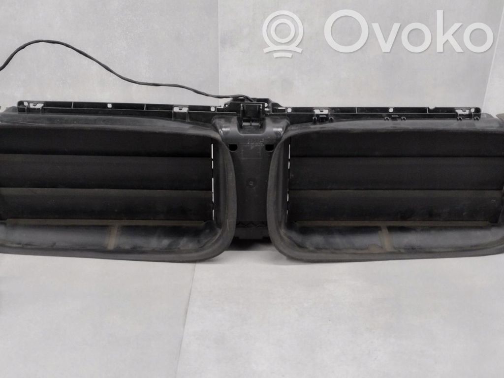 BMW 2 F45 Radiator trim 