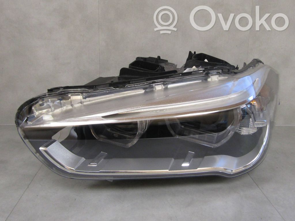 BMW X1 F48 F49 Lampa przednia 
