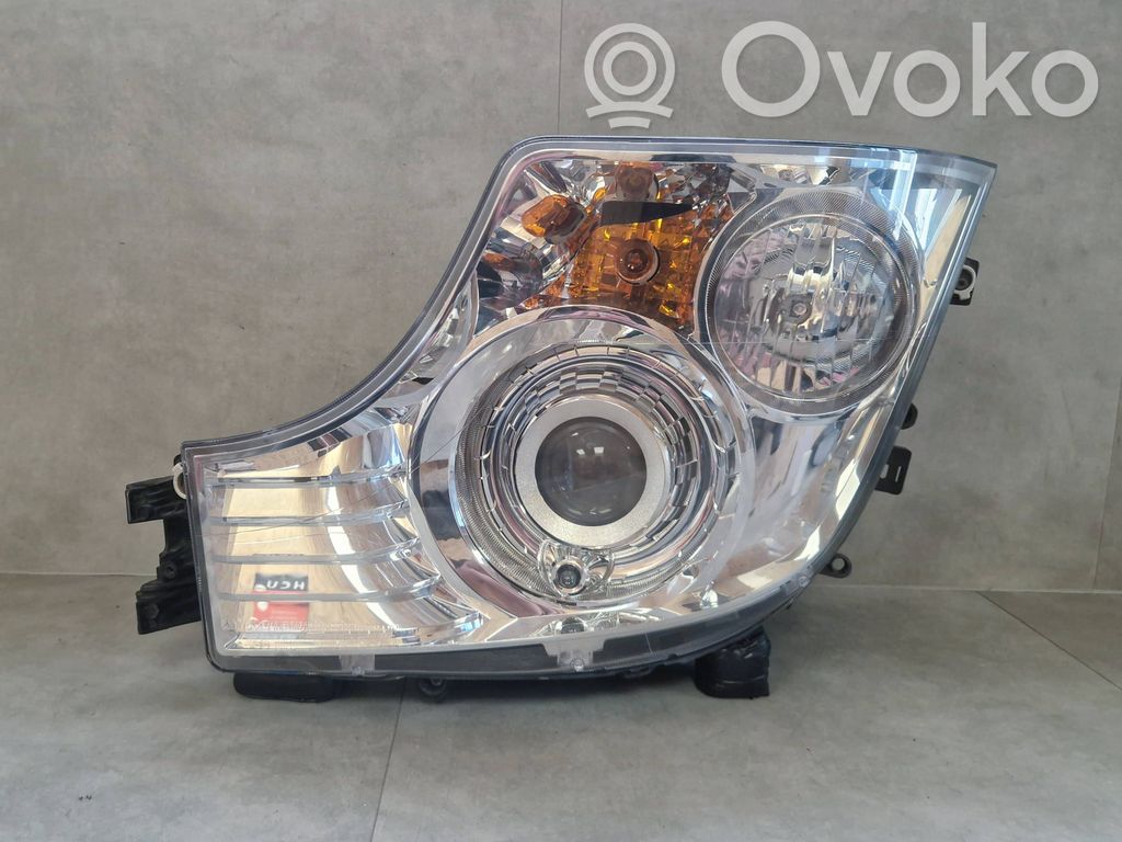 Mercedes-Benz Sprinter W907 W910 Lampa przednia 