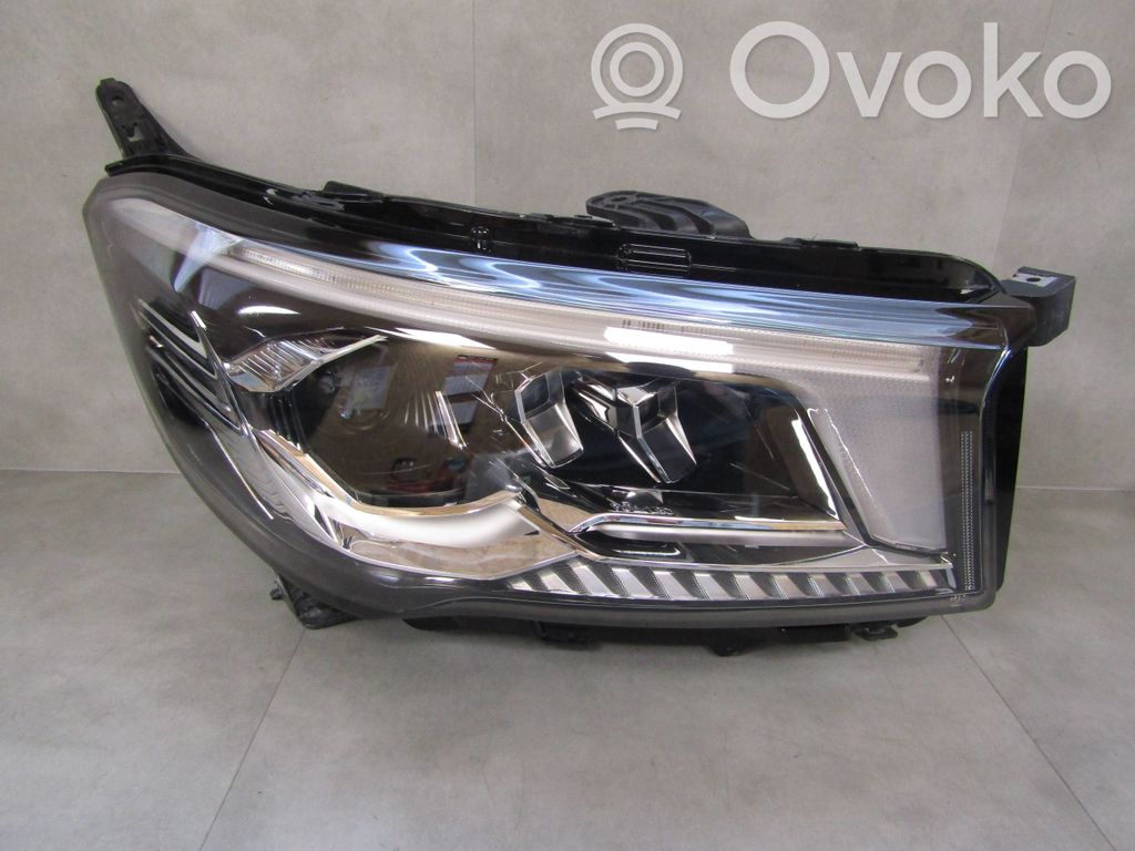 Headlight/headlamp   C00113996,SV63E