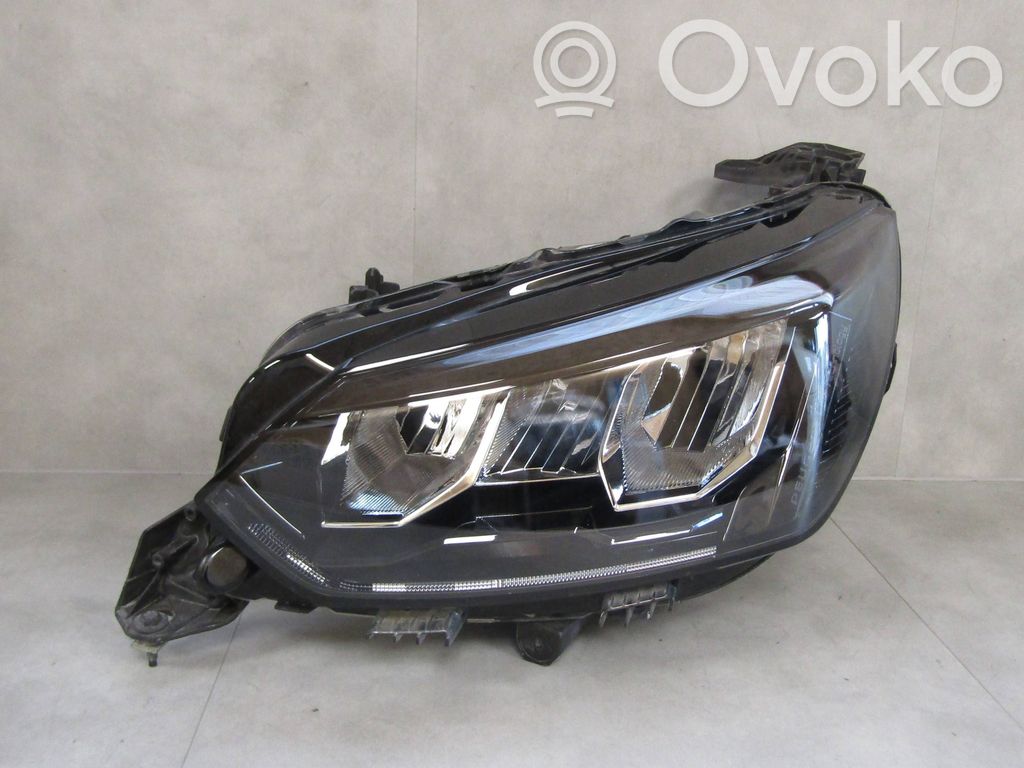 Peugeot 2008 II Far 
