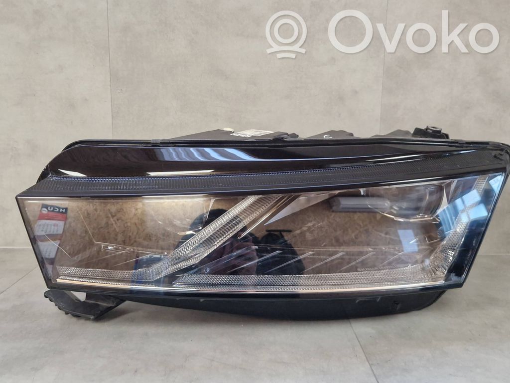Skoda Octavia Mk4 Lampa przednia 