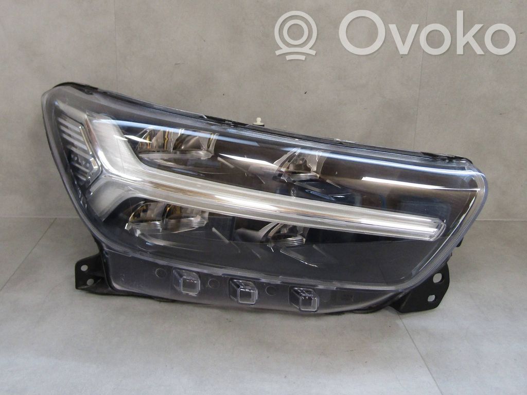 Volvo XC40 Phare frontale 