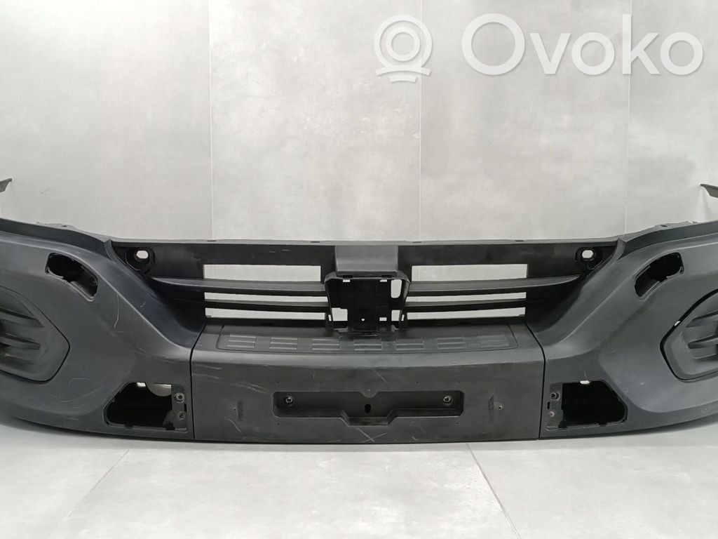 Iveco Daily 4th gen Parachoques delantero 