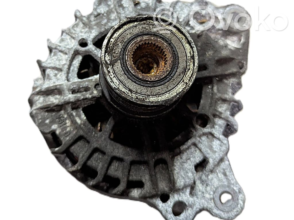 Audi A4 S4 B7 8E 8H Generatorius 