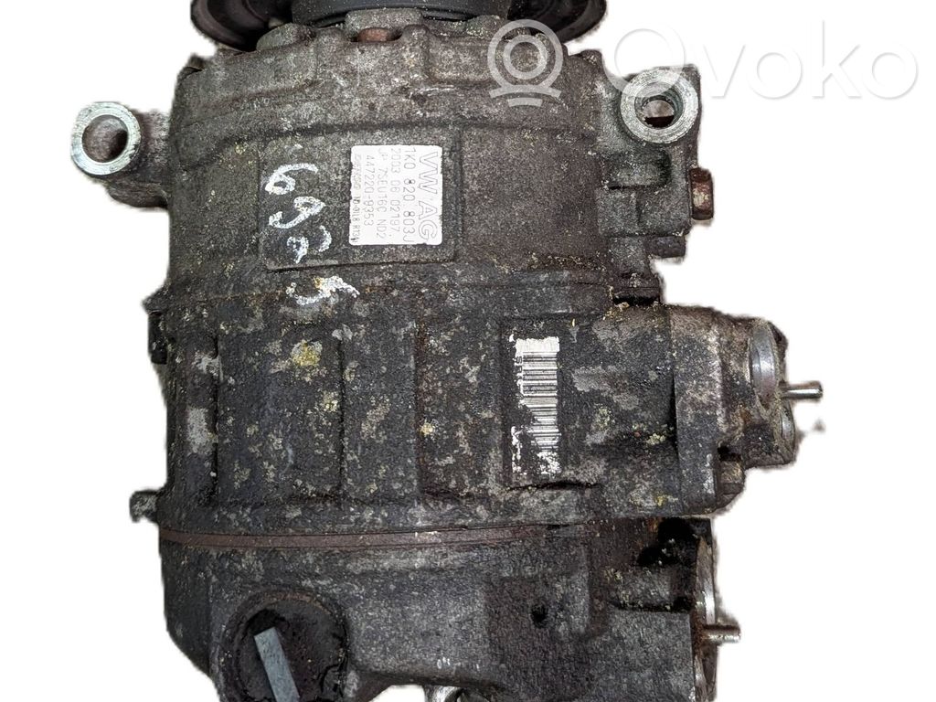 Volkswagen Touran I Air conditioning (A/C) compressor (pump) 