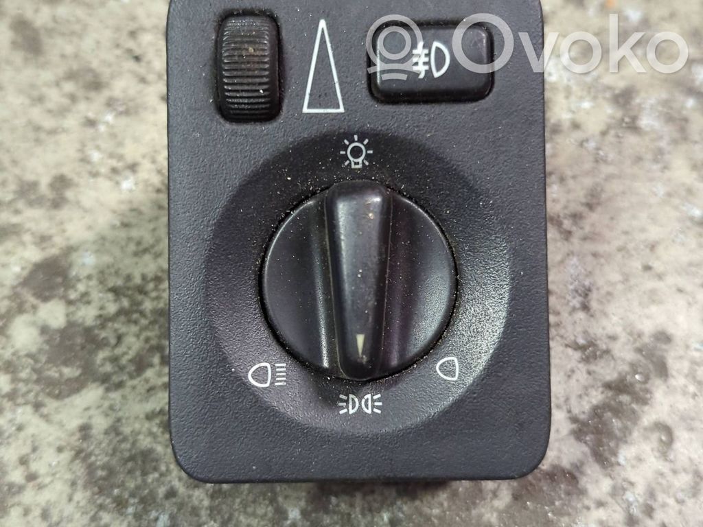 Light switch   12760589,75D521