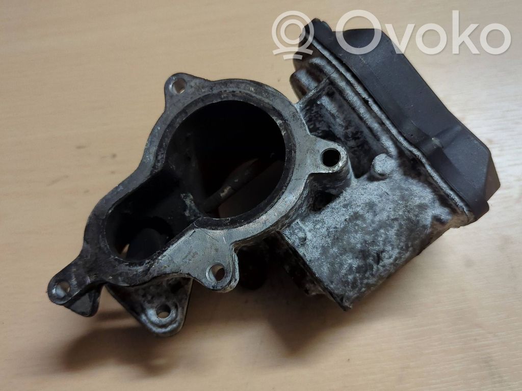 Volkswagen PASSAT B6 Válvula EGR 