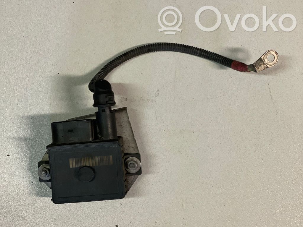 BMW 3 E90 E91 Kvēlsveču relejs 