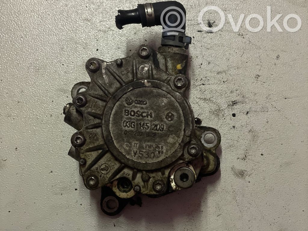 Volkswagen Golf V Vakuumo pompa 