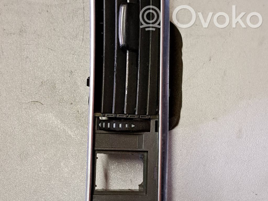 Dashboard side air vent grill/cover trim   4F1820901C