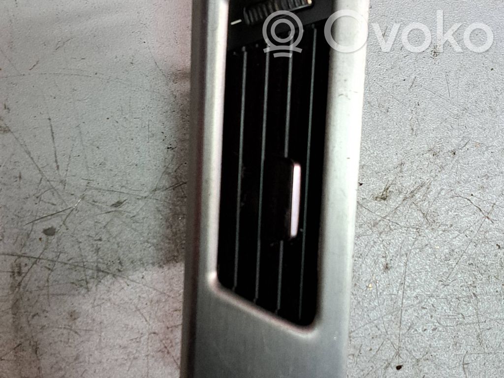 BMW 3 E90 E91 Sānu gaisa režģis 
