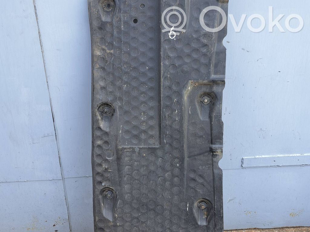 Volkswagen Golf VI Engine splash shield/under tray 
