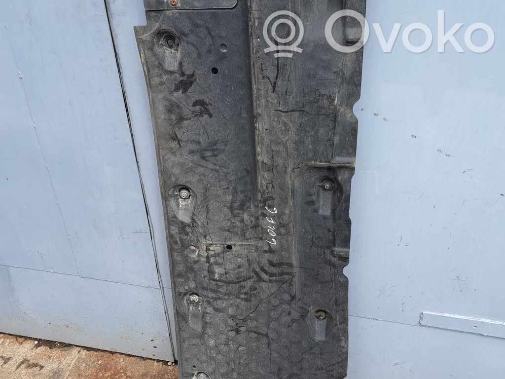 Volkswagen Golf VI Engine splash shield/under tray 